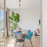 Lumineuse Vue & Piscine Privee - St Aygulf * סנט-אגף